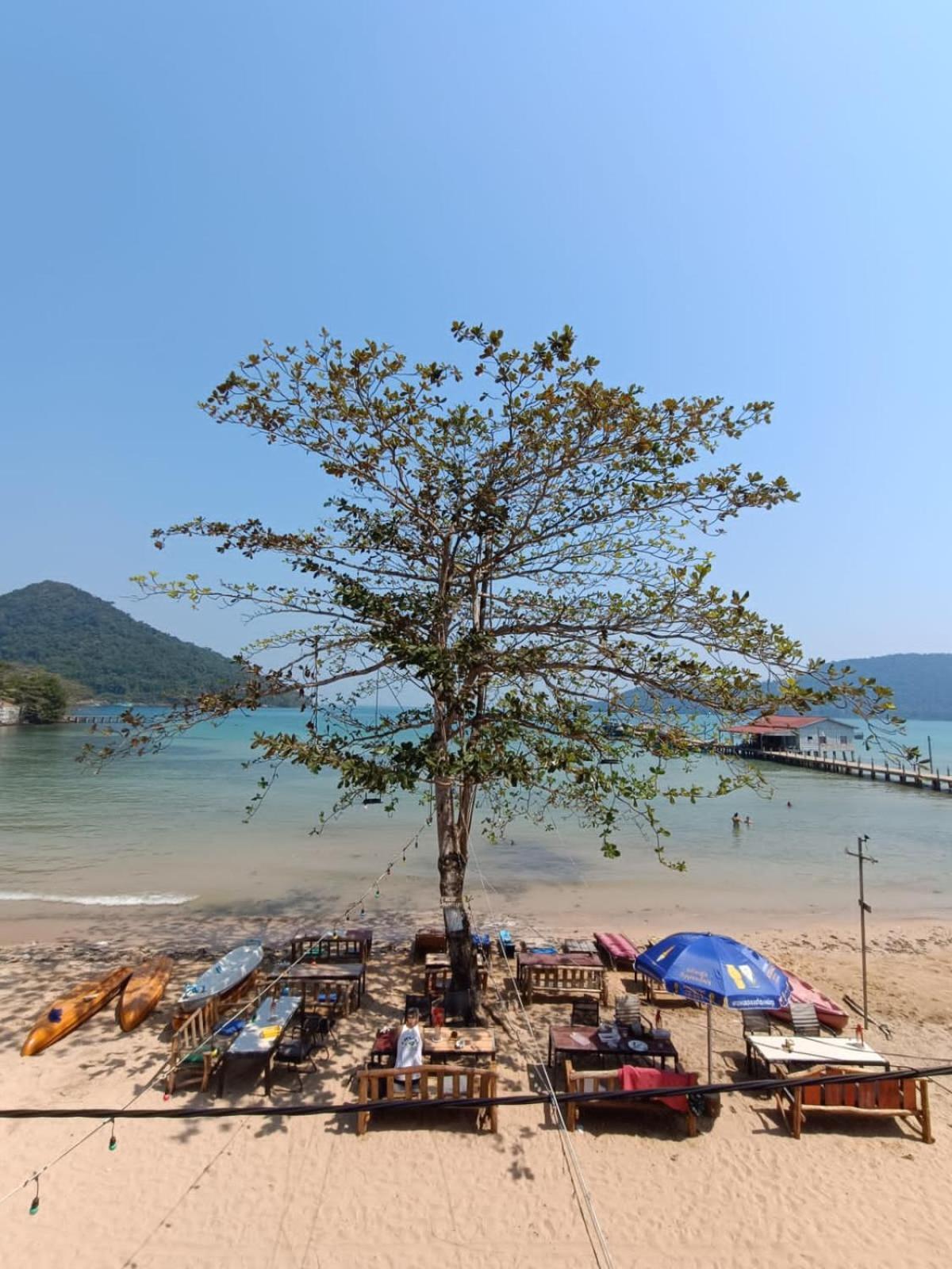 Golden Snake Guesthouse Beach Koh Rong Sanloem Exterior photo